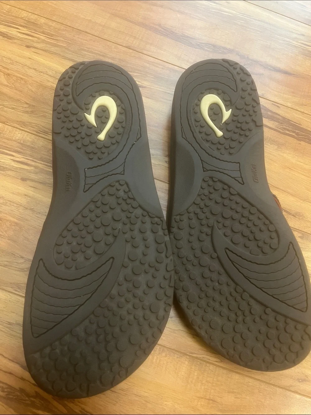 OluKai Hokua Men's Beach Sandals size 14